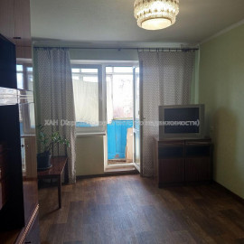 Продам квартиру, Каденюка ул. , 24А , 2  ком., 42 м², косметический ремонт