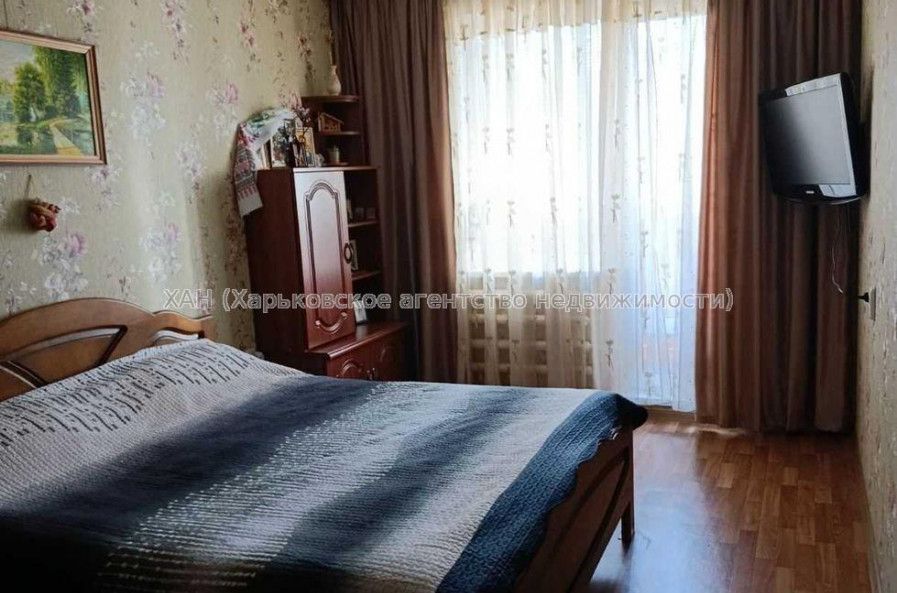 Продам квартиру, Всеволода Татькова ул. , 3 кім., 65 м², капитальный ремонт 