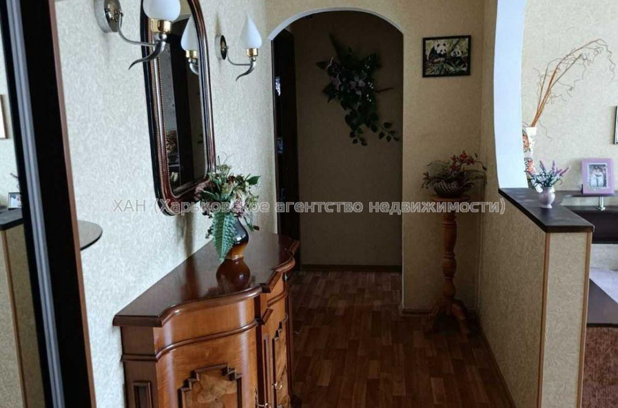 Продам квартиру, Всеволода Татькова ул. , 3 кім., 65 м², капитальный ремонт 