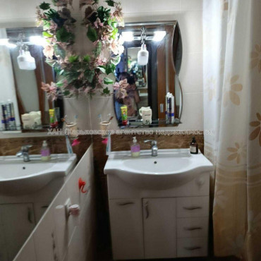 Продам квартиру, Всеволода Татькова ул. , 3 кім., 65 м², капитальный ремонт 