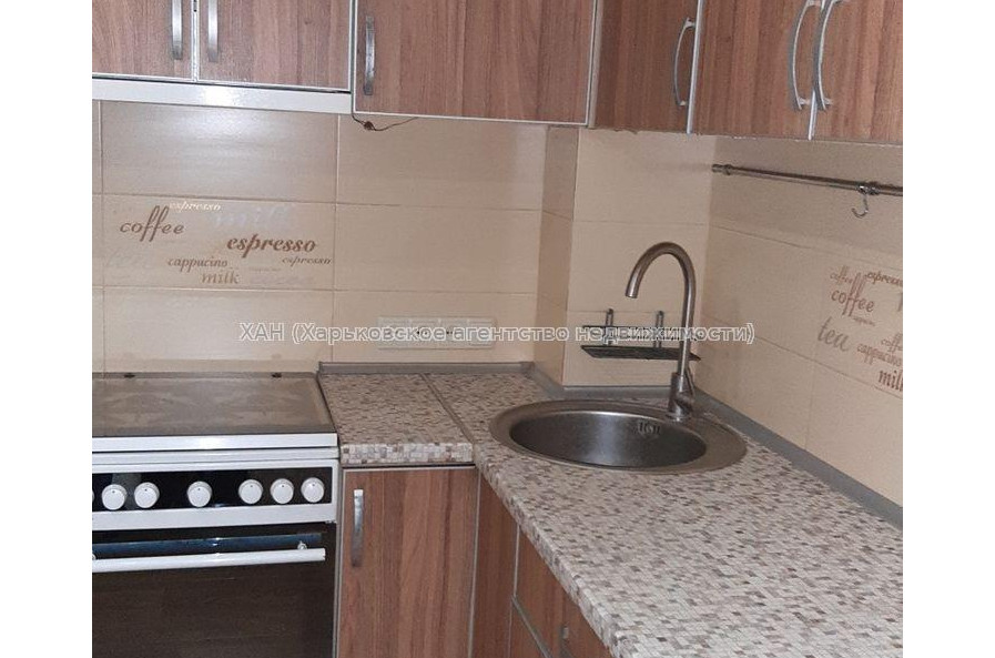 Продам квартиру, Юбилейный просп. , 1  ком., 33 м², капитальный ремонт 
