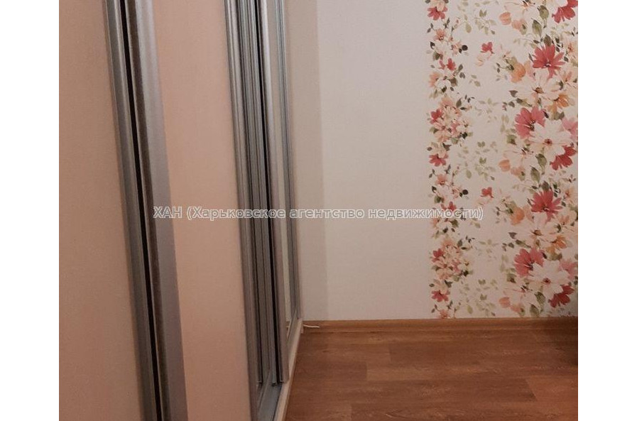 Продам квартиру, Юбилейный просп. , 1  ком., 33 м², капитальный ремонт 