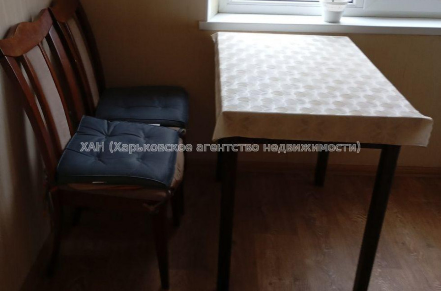 Продам квартиру, Юбилейный просп. , 1  ком., 33 м², капитальный ремонт 