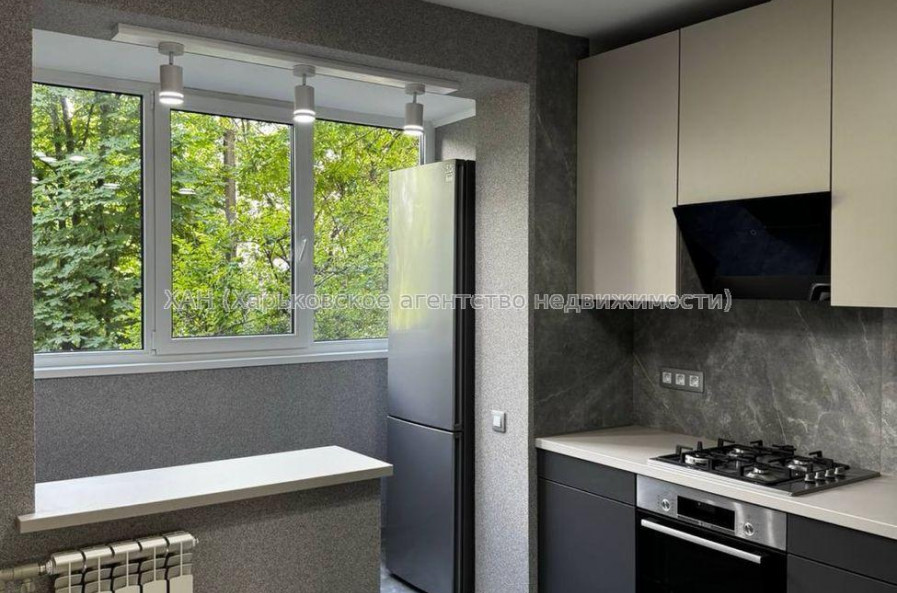 Продам квартиру, Каденюка ул. , 1  ком., 38 м², евроремонт 