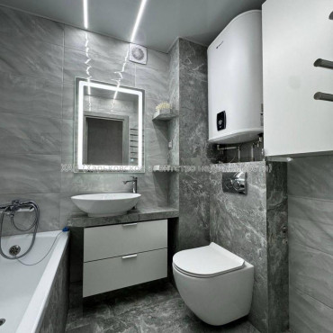 Продам квартиру, Каденюка ул. , 1  ком., 38 м², евроремонт 