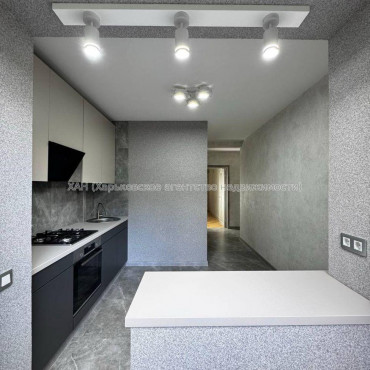 Продам квартиру, Каденюка ул. , 1  ком., 38 м², евроремонт 