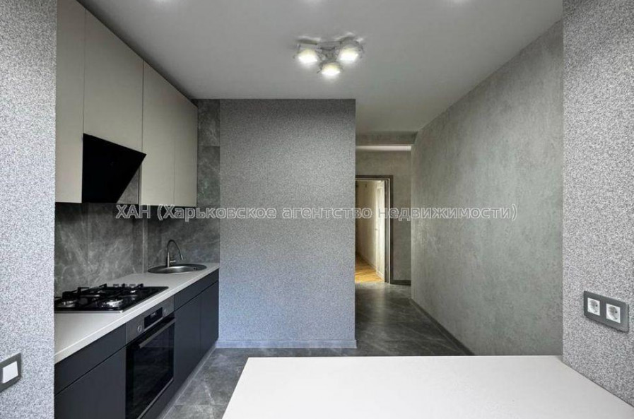 Продам квартиру, Каденюка ул. , 1  ком., 38 м², евроремонт 