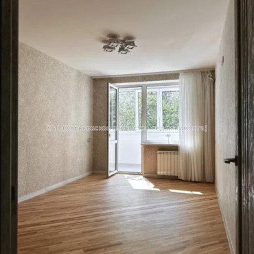 Продам квартиру, Каденюка ул. , 1  ком., 38 м², евроремонт 