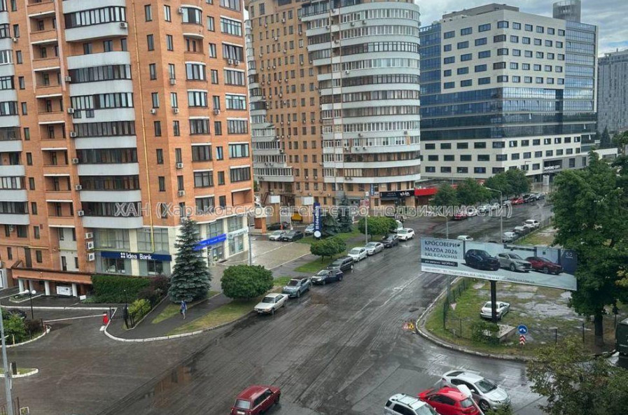 Продам квартиру, Александра Олеся ул. , 3 кім., 75 м², авторский дизайн 