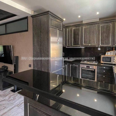 Продам квартиру, Александра Олеся ул. , 3 кім., 75 м², авторский дизайн 