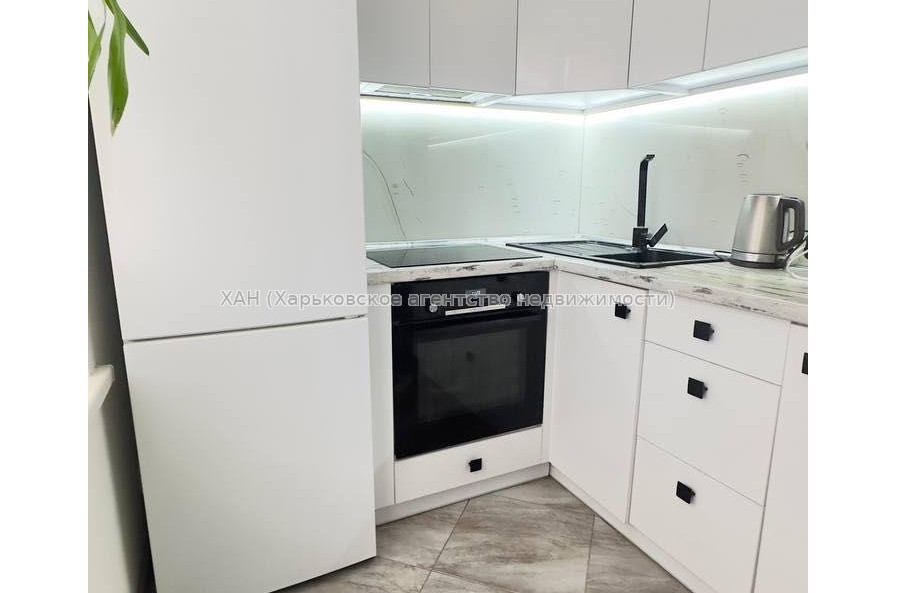 Продам квартиру, Салтовское шоссе , 3 кім., 65.70 м², евроремонт 