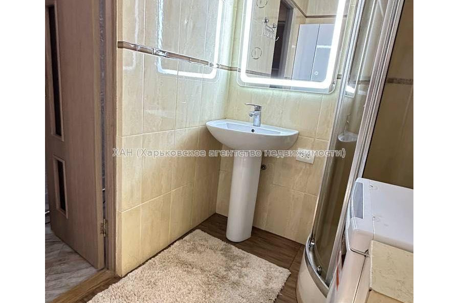 Продам квартиру, Салтовское шоссе , 3 кім., 65.70 м², евроремонт 