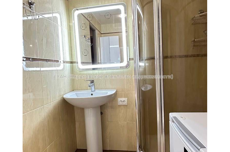 Продам квартиру, Салтовское шоссе , 3 кім., 65.70 м², евроремонт 