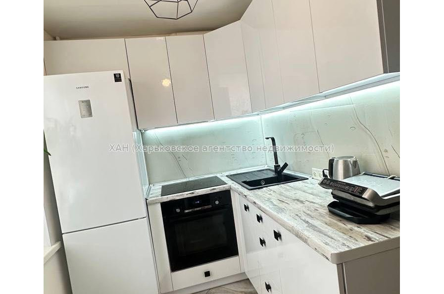 Продам квартиру, Салтовское шоссе , 3 кім., 65.70 м², евроремонт 