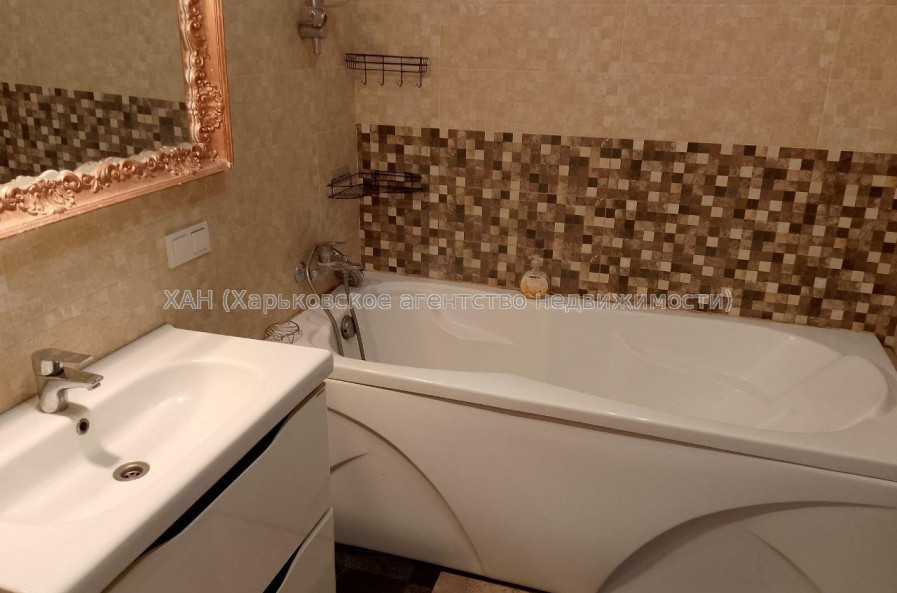 Продам квартиру, Александровский просп. , 1  ком., 71 м², евроремонт 