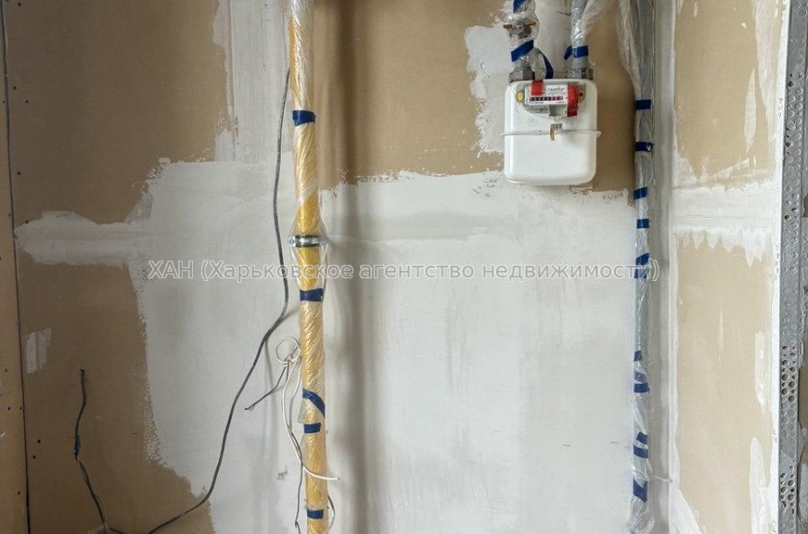 Продам квартиру, Новоалександровская ул. , 3  ком., 110 м², без отделочных работ 