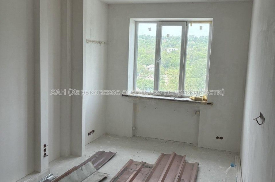 Продам квартиру, Новоалександровская ул. , 3  ком., 110 м², без отделочных работ 