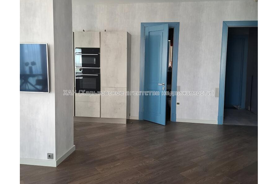Сдам квартиру, Профессорская ул. , 3  ком., 127 м², авторский дизайн 