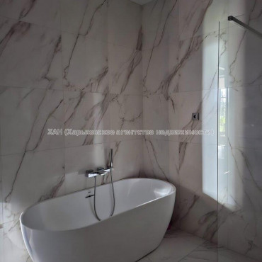 Сдам квартиру, Профессорская ул. , 3  ком., 127 м², авторский дизайн 