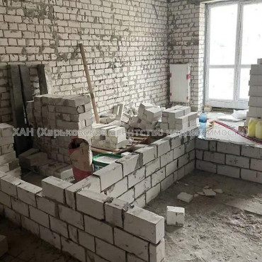 Продам квартиру, Клочковская ул. , 1  ком., 42.10 м², без внутренних работ 