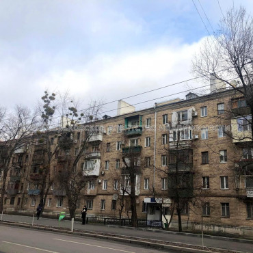 Продам квартиру, Малиновского ул. , 10/14 , 2 кім., 45 м², капитальный ремонт 