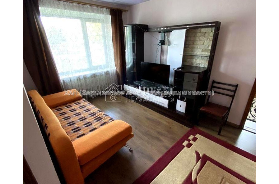 Продам квартиру, Малиновского ул. , 10/14 , 2 кім., 45 м², капитальный ремонт 