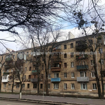 Продам квартиру, Малиновского ул. , 10/14 , 2 кім., 45 м², капитальный ремонт 
