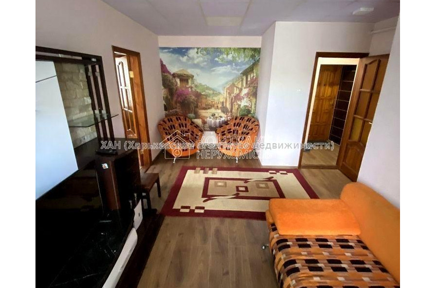 Продам квартиру, Малиновского ул. , 10/14 , 2 кім., 45 м², капитальный ремонт 