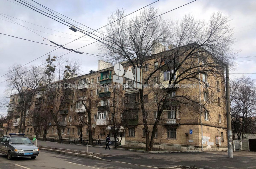 Продам квартиру, Малиновского ул. , 10/14 , 2 кім., 45 м², капитальный ремонт 