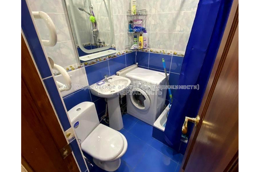 Продам квартиру, Малиновского ул. , 10/14 , 2 кім., 45 м², капитальный ремонт 