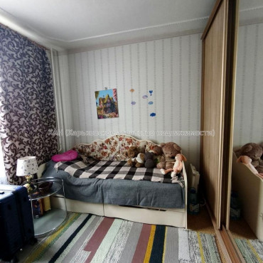 Продам квартиру, Чередниченковский пер. , 7 , 2  ком., 48 м², косметический ремонт 