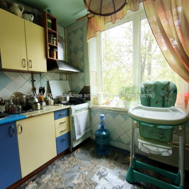 Продам квартиру, Чередниченковский пер. , 7 , 2  ком., 48 м², косметический ремонт 