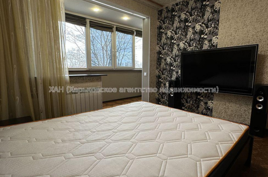 Продам квартиру, Плиточная ул. , 1 кім., 40 м², капитальный ремонт 
