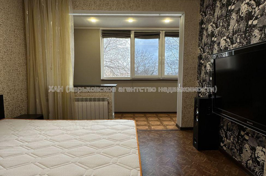 Продам квартиру, Плиточная ул. , 1 кім., 40 м², капитальный ремонт 