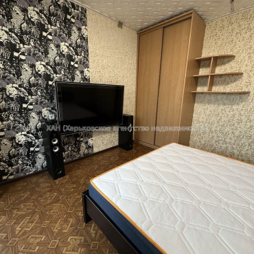 Продам квартиру, Плиточная ул. , 1 кім., 40 м², капитальный ремонт 