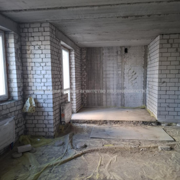 Продам квартиру, Казакевича ул. , 2  ком., 40 м², частичный ремонт 