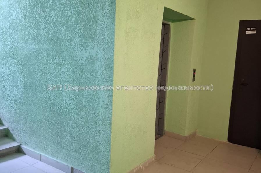 Продам квартиру, Казакевича ул. , 1 кім., 40 м², частичный ремонт 