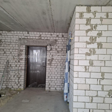 Продам квартиру, Казакевича ул. , 2  ком., 40 м², частичный ремонт 