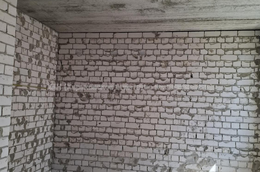 Продам квартиру, Казакевича ул. , 1 кім., 40 м², частичный ремонт 
