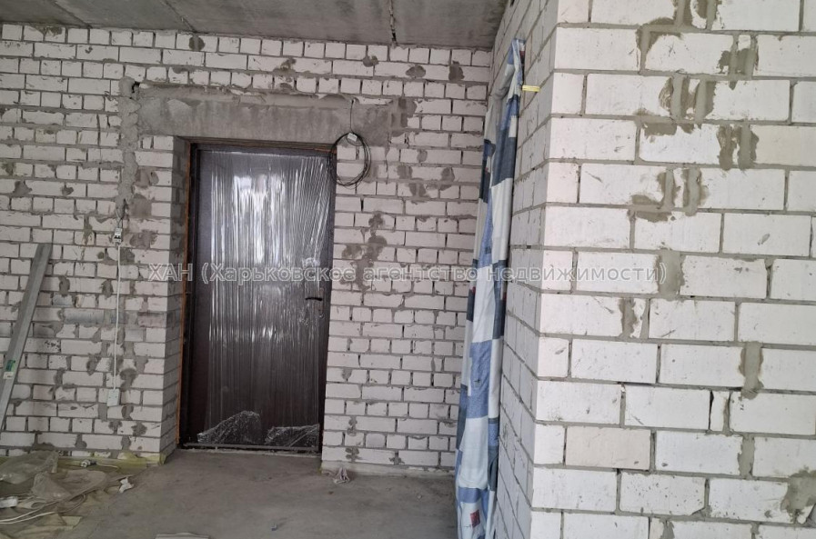 Продам квартиру, Казакевича ул. , 1 кім., 40 м², частичный ремонт 