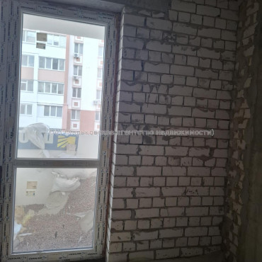 Продам квартиру, Казакевича ул. , 2  ком., 40 м², частичный ремонт 