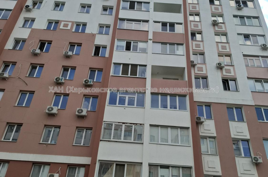 Продам квартиру, Казакевича ул. , 1 кім., 40 м², частичный ремонт 