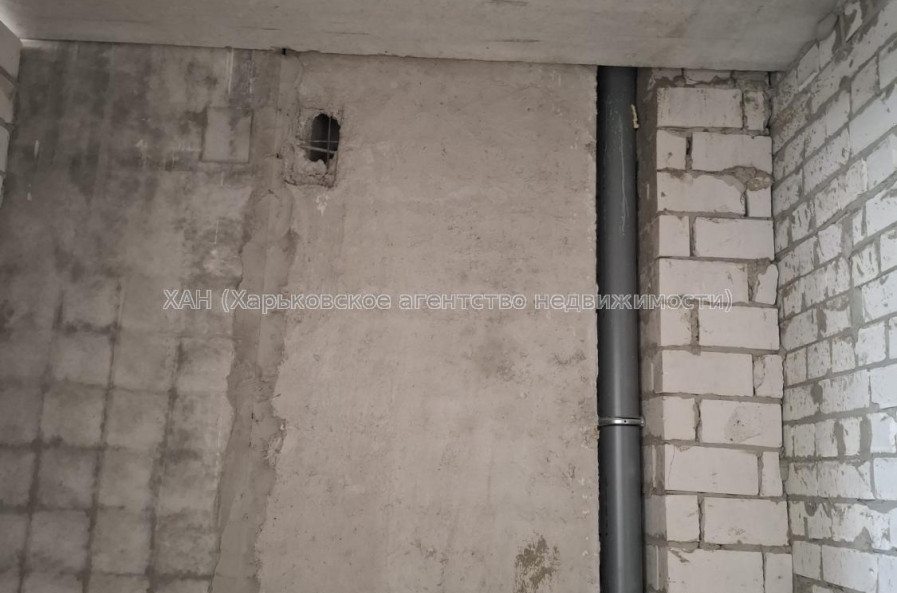 Продам квартиру, Казакевича ул. , 1 кім., 40 м², частичный ремонт 