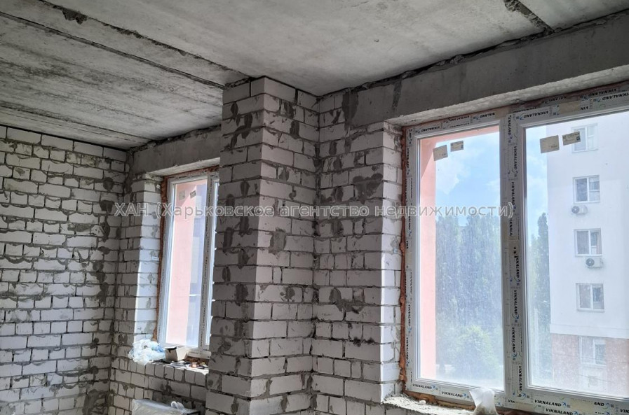 Продам квартиру, Казакевича ул. , 1 кім., 40 м², частичный ремонт 