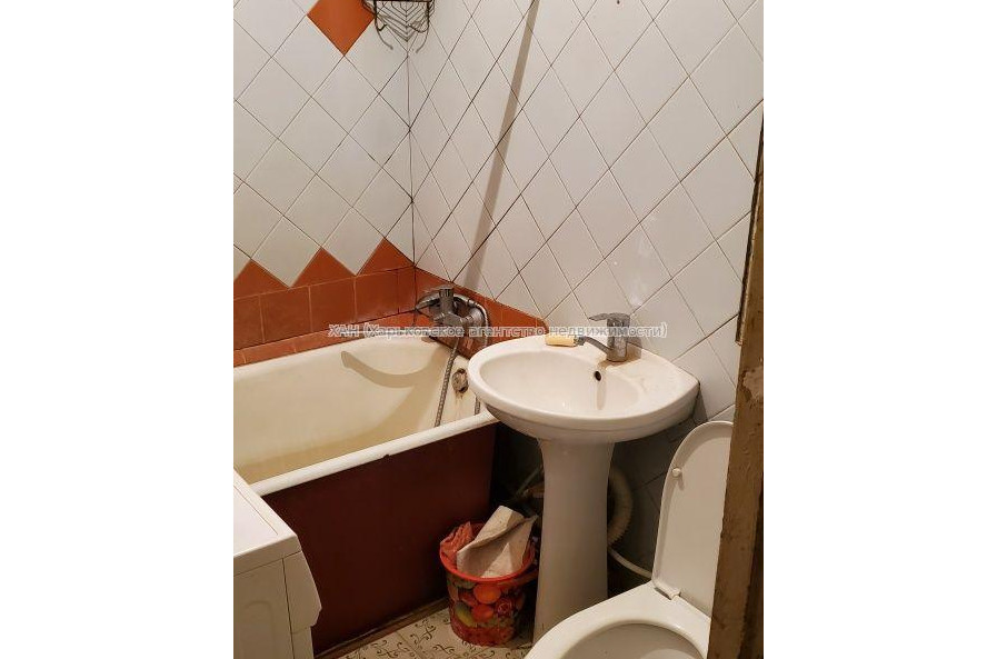 Продам квартиру, Жасминовый б-р , 11 , 3 кім., 62 м², советский ремонт 