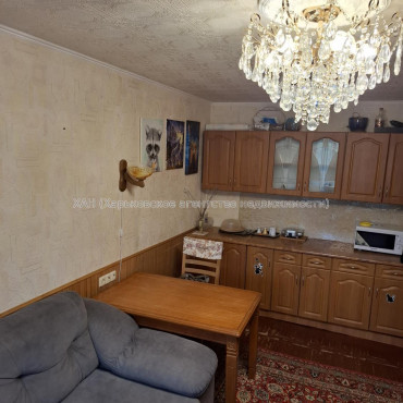 Продам квартиру, Глобинская ул. , 1  ком., 35.30 м², капитальный ремонт 