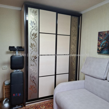 Продам квартиру, Глобинская ул. , 1  ком., 35.30 м², капитальный ремонт 