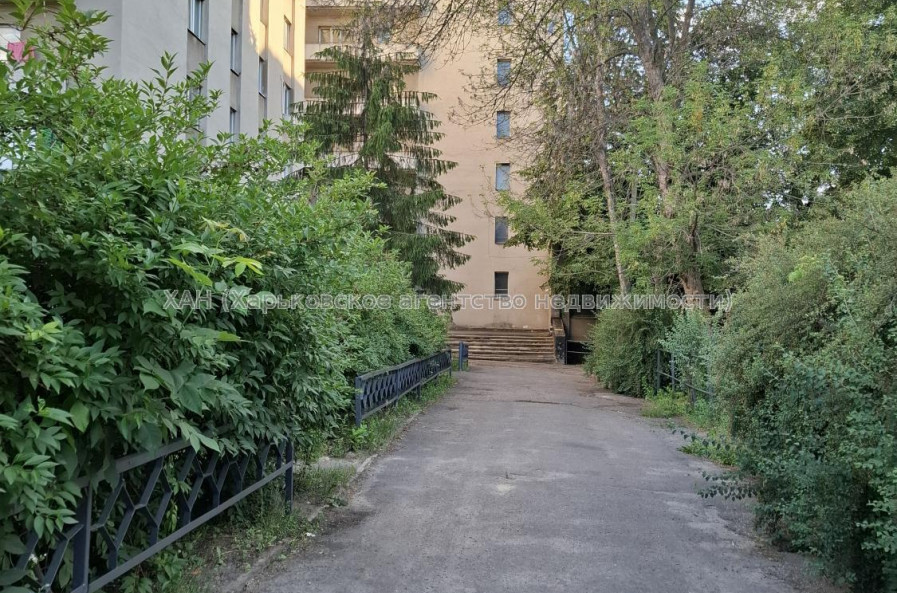Продам квартиру, Глобинская ул. , 1  ком., 35.30 м², капитальный ремонт 