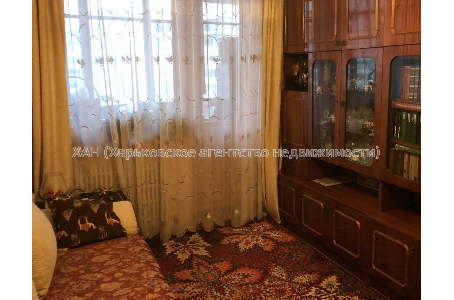 Продам квартиру, Дружбы Народов ул. , 4  ком., 88 м², косметический ремонт 