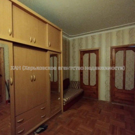 Продам квартиру, Единства ул. , 3  ком., 70 м², советский ремонт